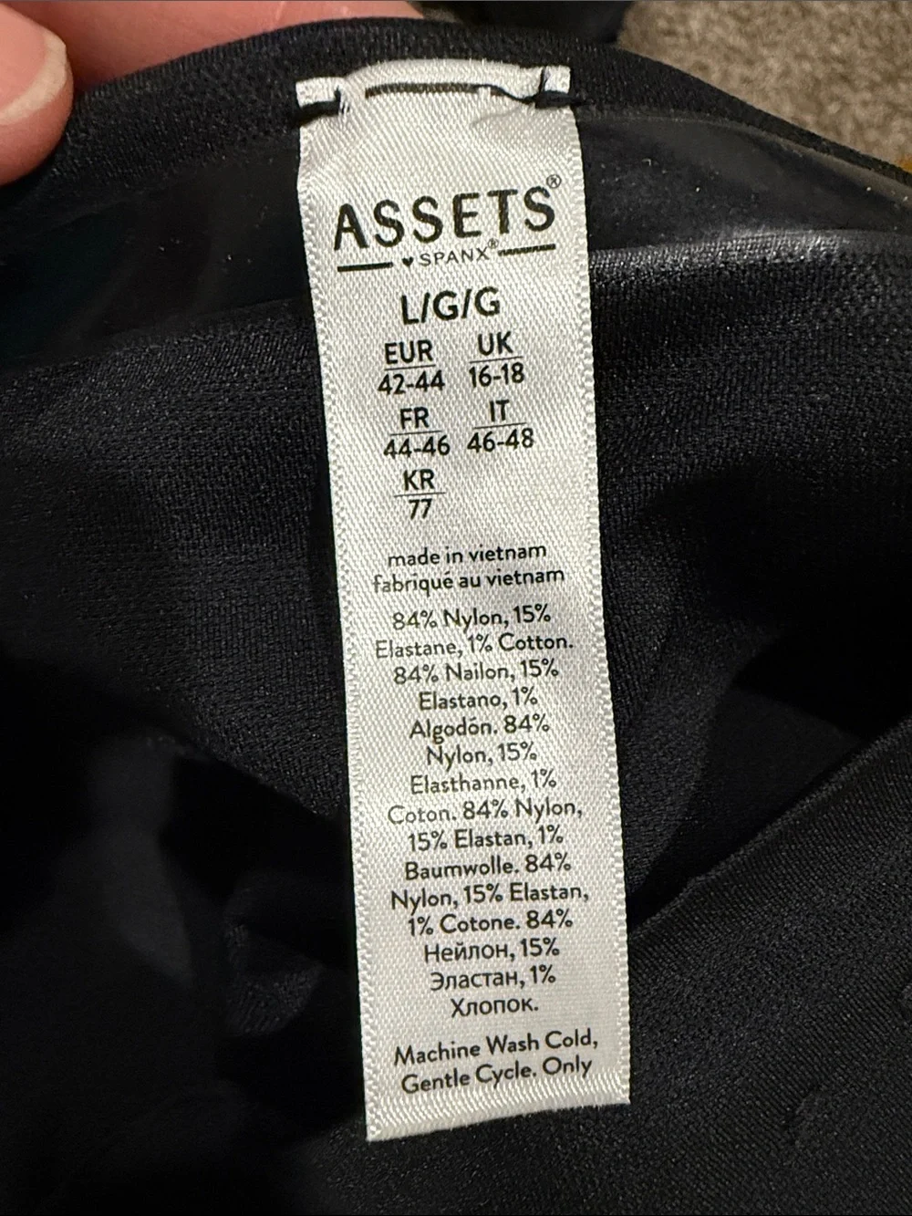 High-Waist Shaping Shorts - Black